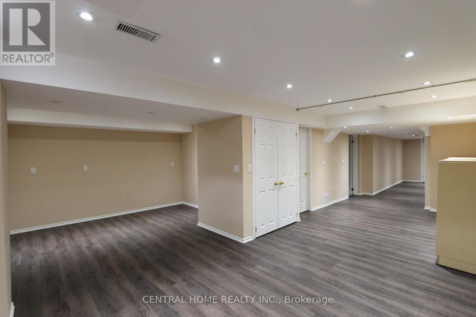 165 MANORHEIGHTS STREET - 28