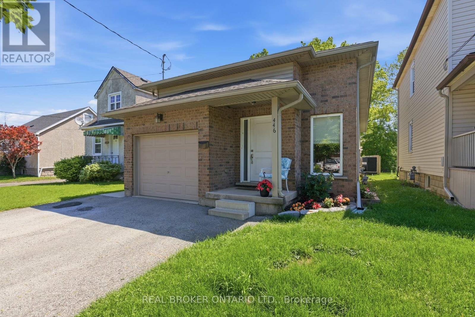 446 SCHOLFIELD AVENUE N - 3