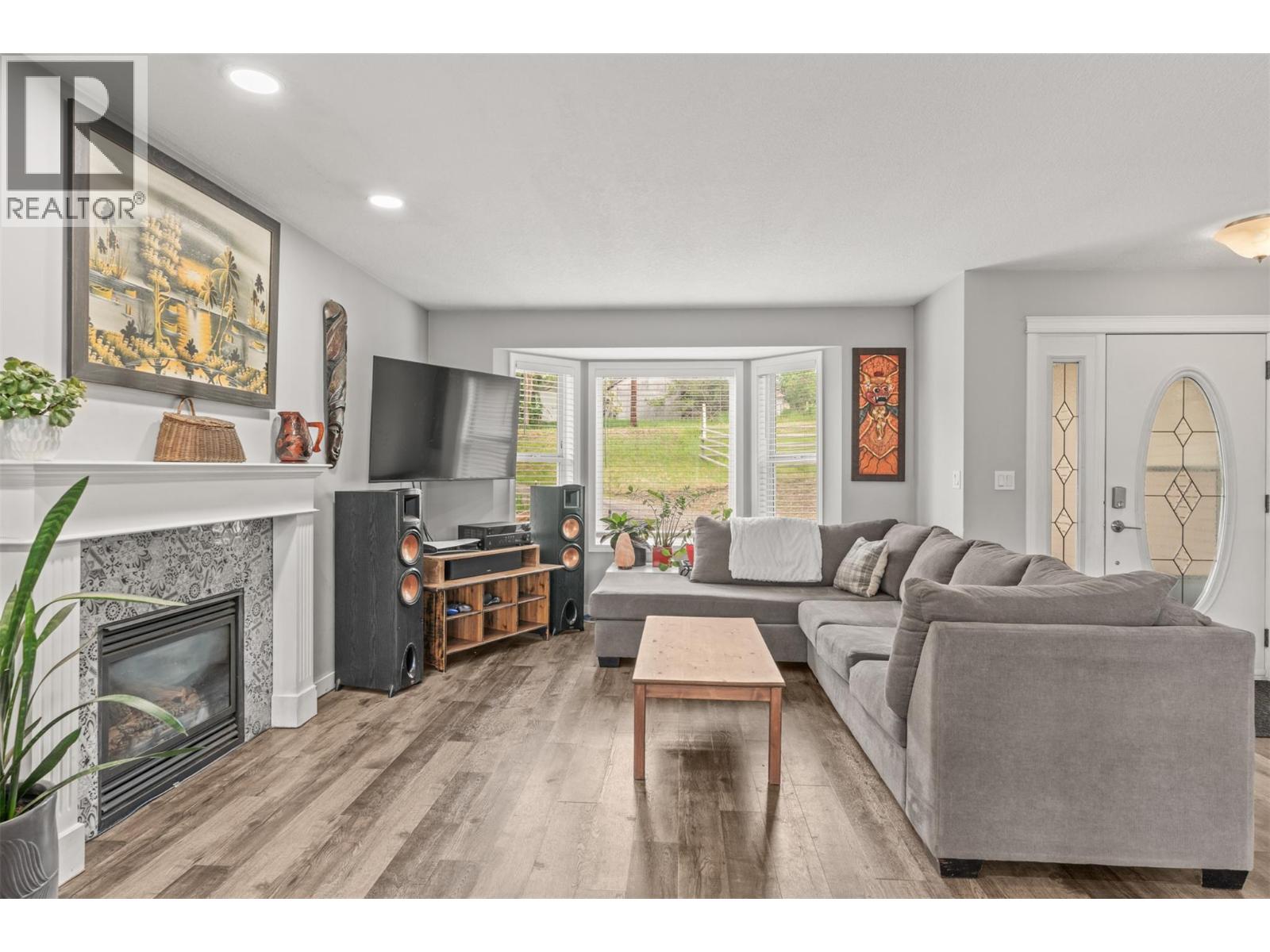 4666 Grandview Flats Road N - 23