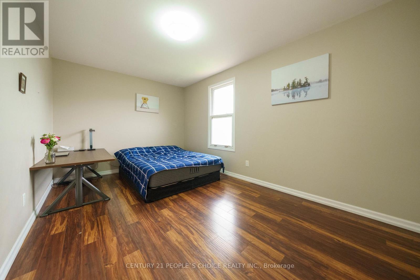 4 HISCOX COURT - 20