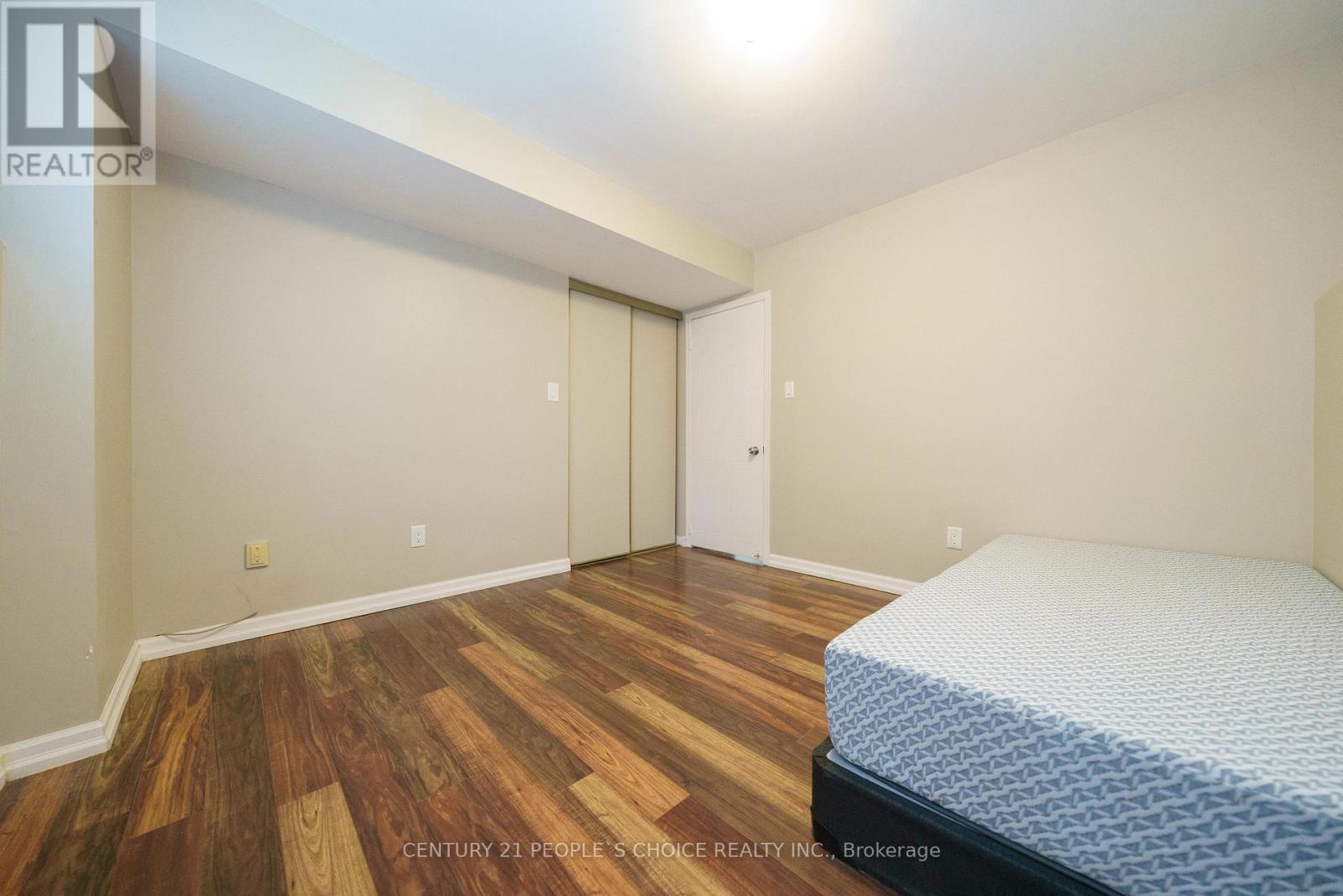 4 HISCOX COURT - 47