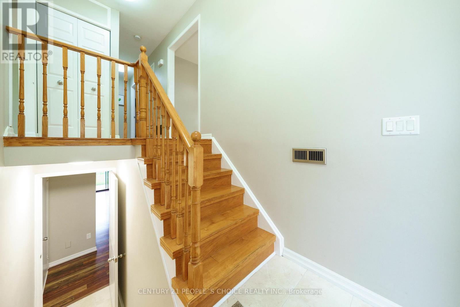 4 HISCOX COURT - 5