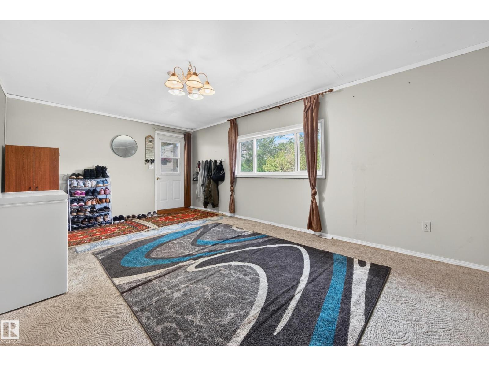 5007 51 AV — photo 6