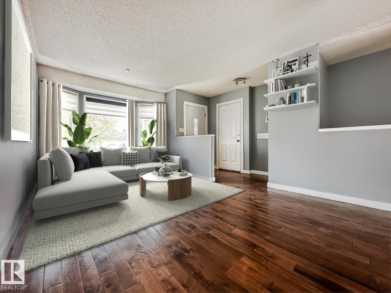 576 RAINBOW CR exterior