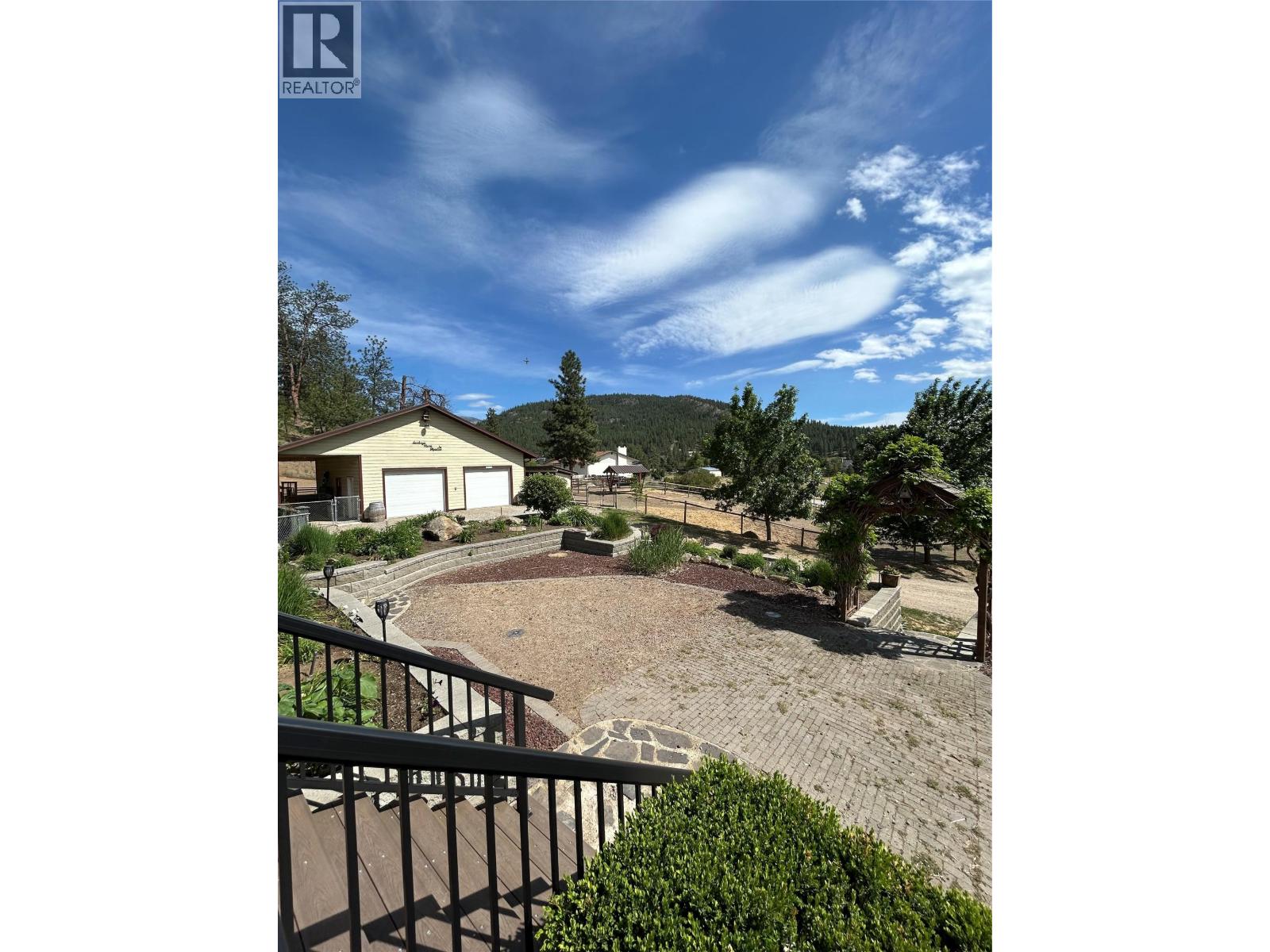 1264 Green Lake Road, Oliver