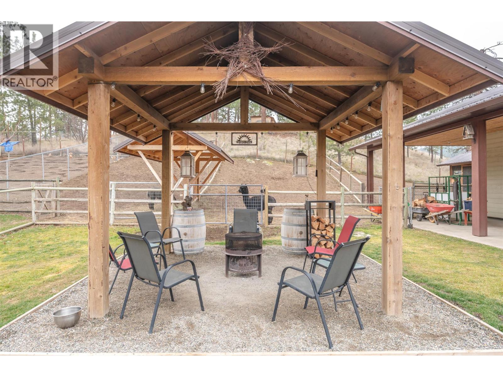 1264 Green Lake Road, Oliver