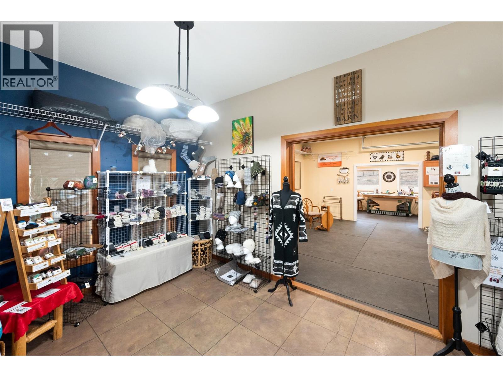1264 Green Lake Road, Oliver