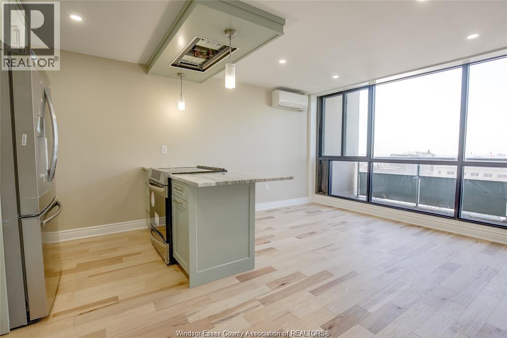 111 Riverside DRIVE East Unit# 1607