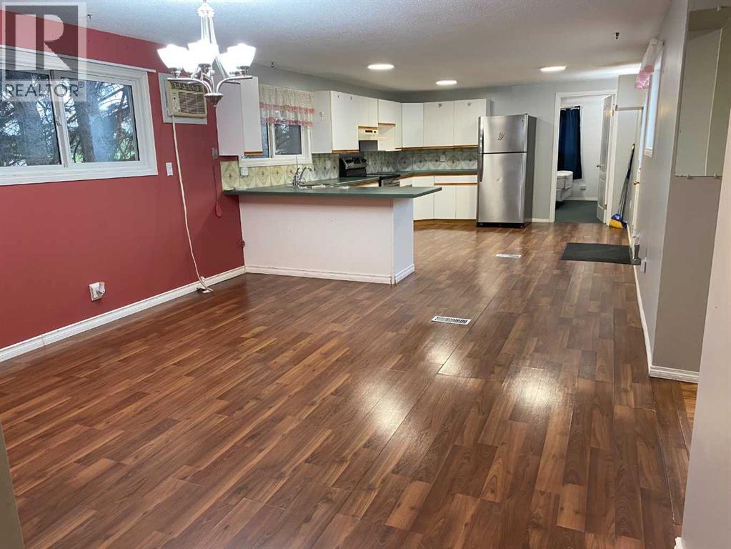 4411 62 Street - 15