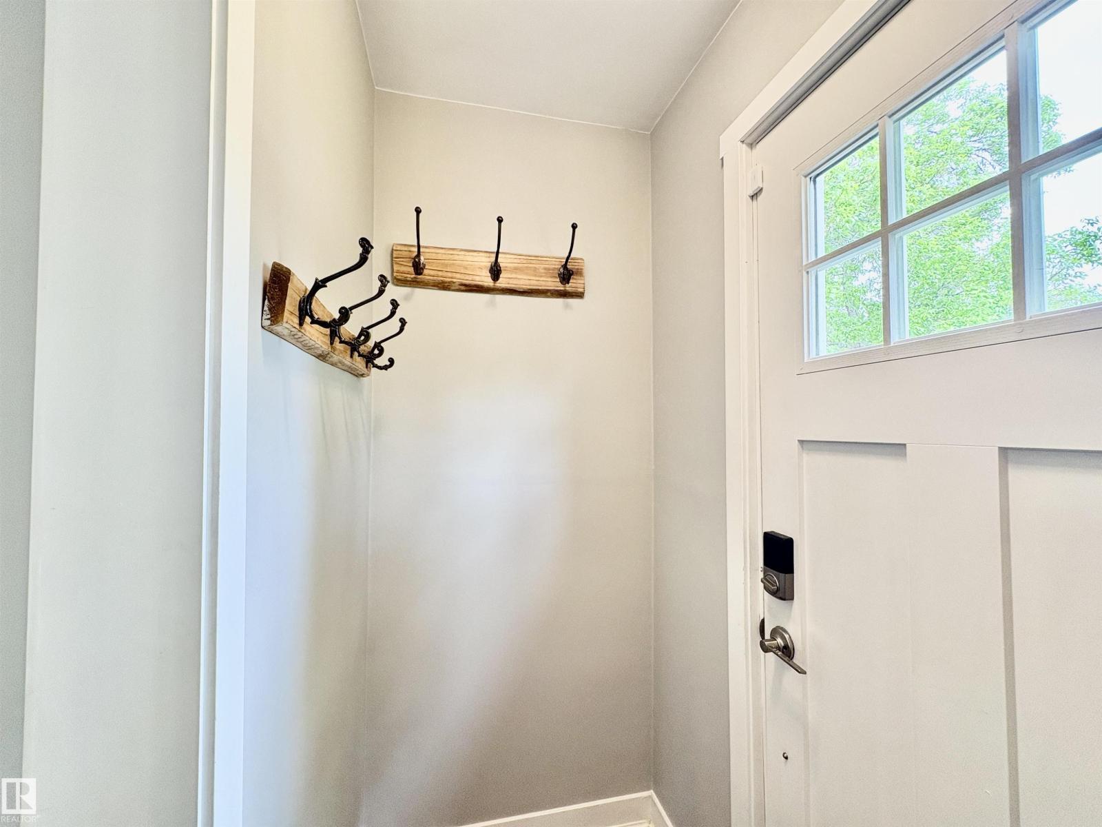 12250 103 ST NW - 20
