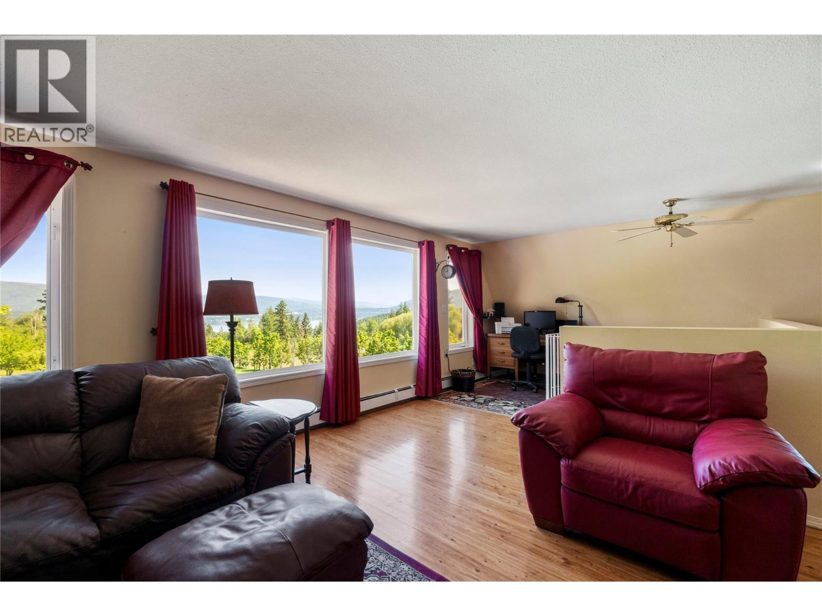 5641 50 Street NW, Salmon Arm