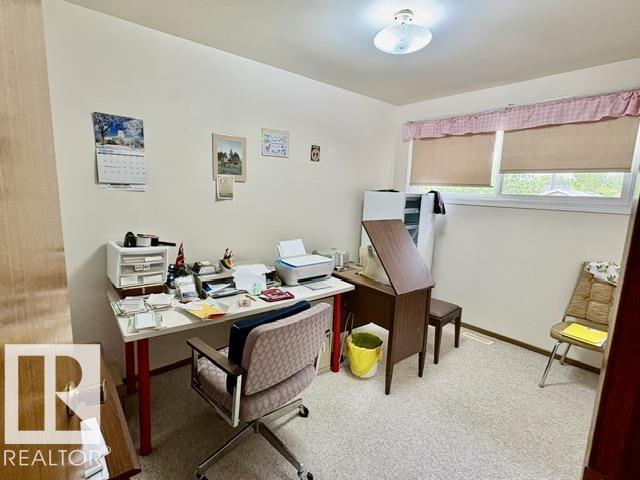 5454 46 ST - 10