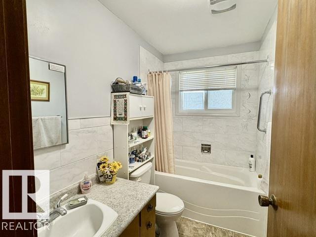 5454 46 ST - 12