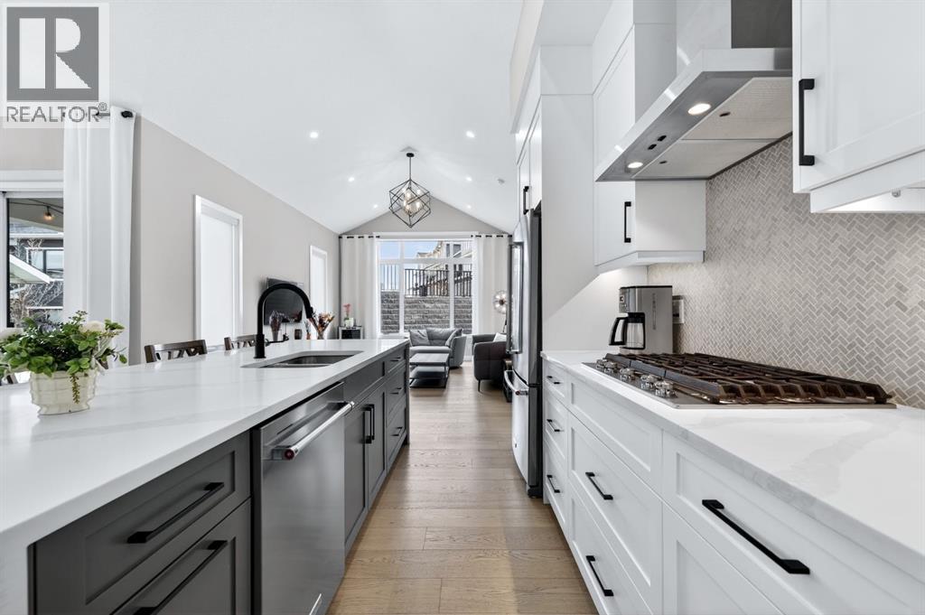 46 Crestridge Bay SW - 14