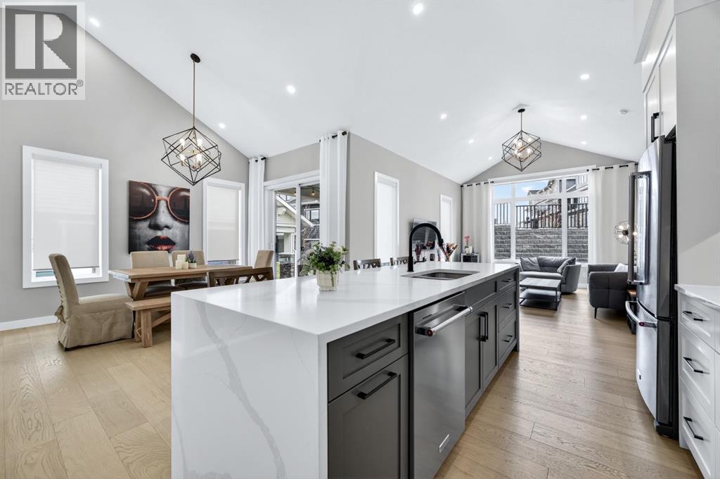 46 Crestridge Bay SW - 15