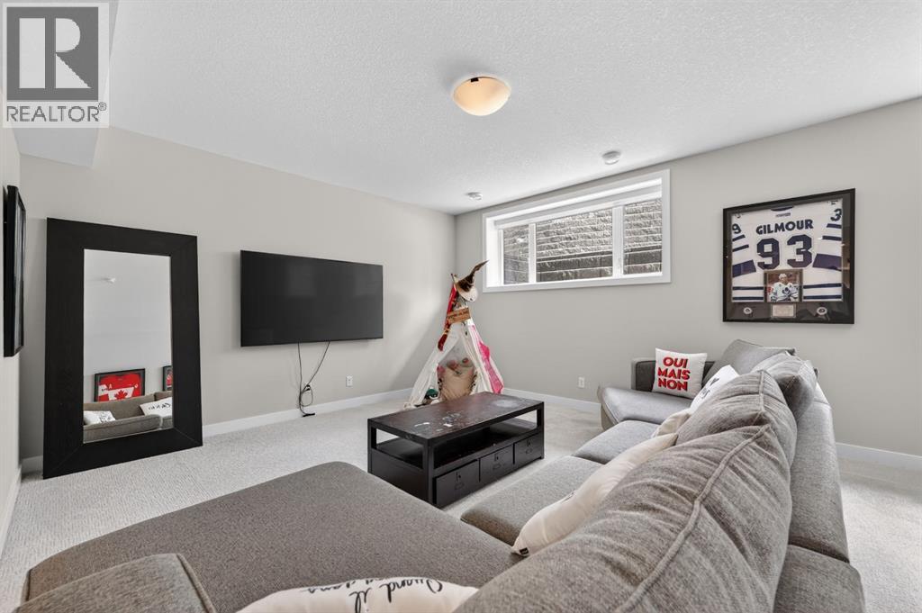 46 Crestridge Bay SW - 29