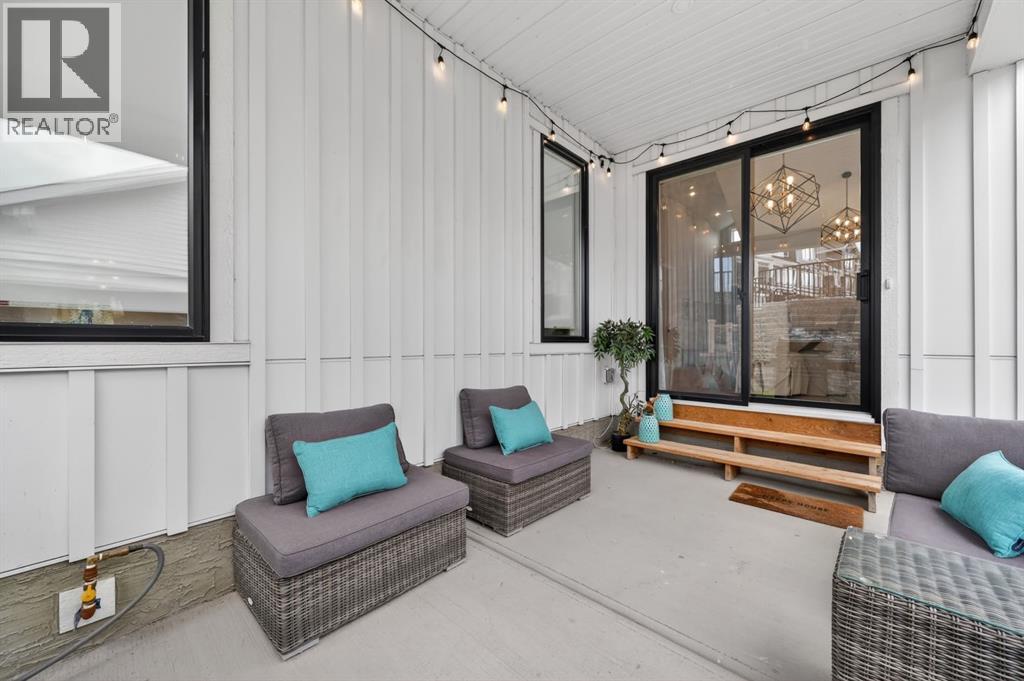 46 Crestridge Bay SW - 39