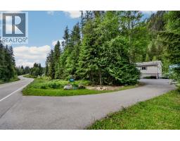 4761 Highway 31, Fletcher Creek, BC V0G1M0 Photo 34