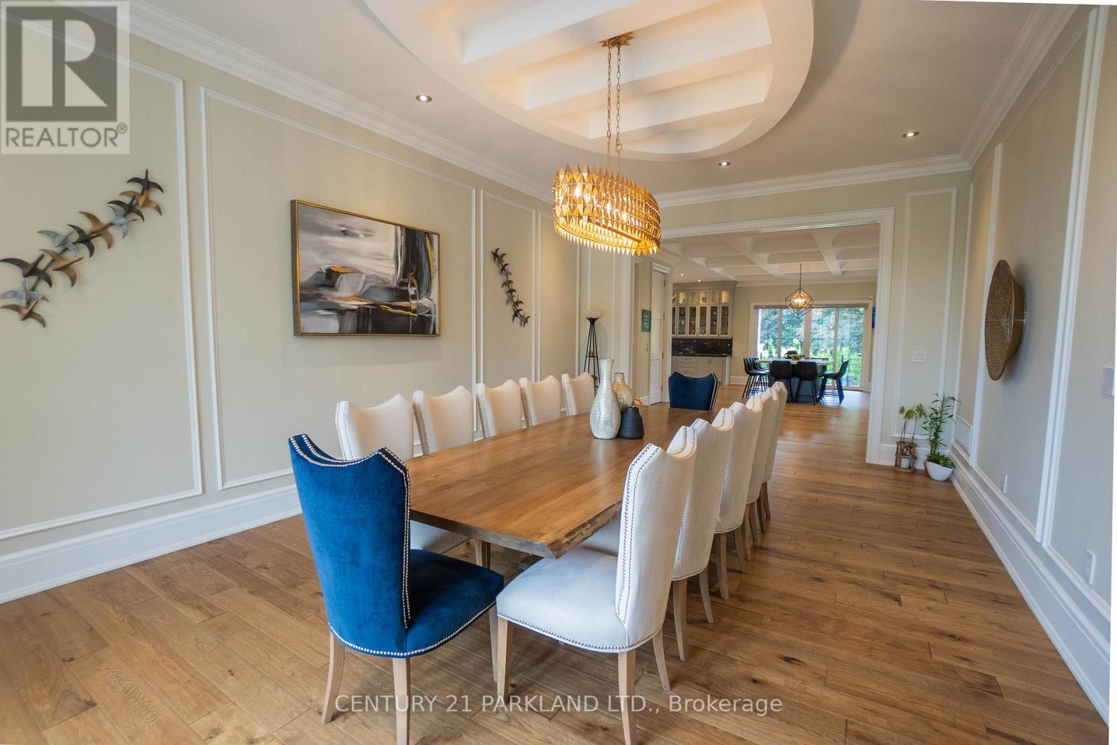 12 HOLLYWOOD CRESCENT - 8