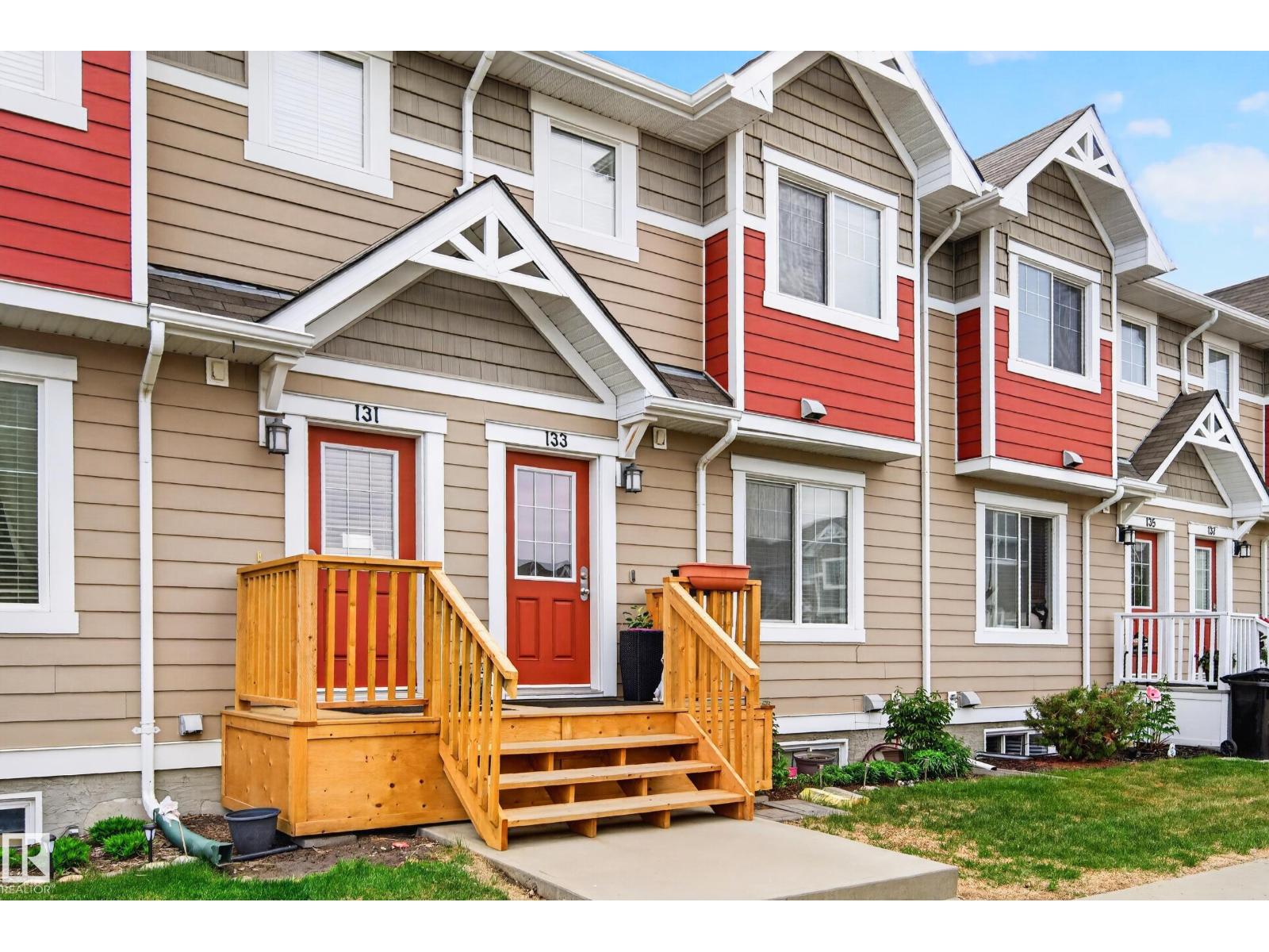 #133 219 CHARLOTTE WY exterior