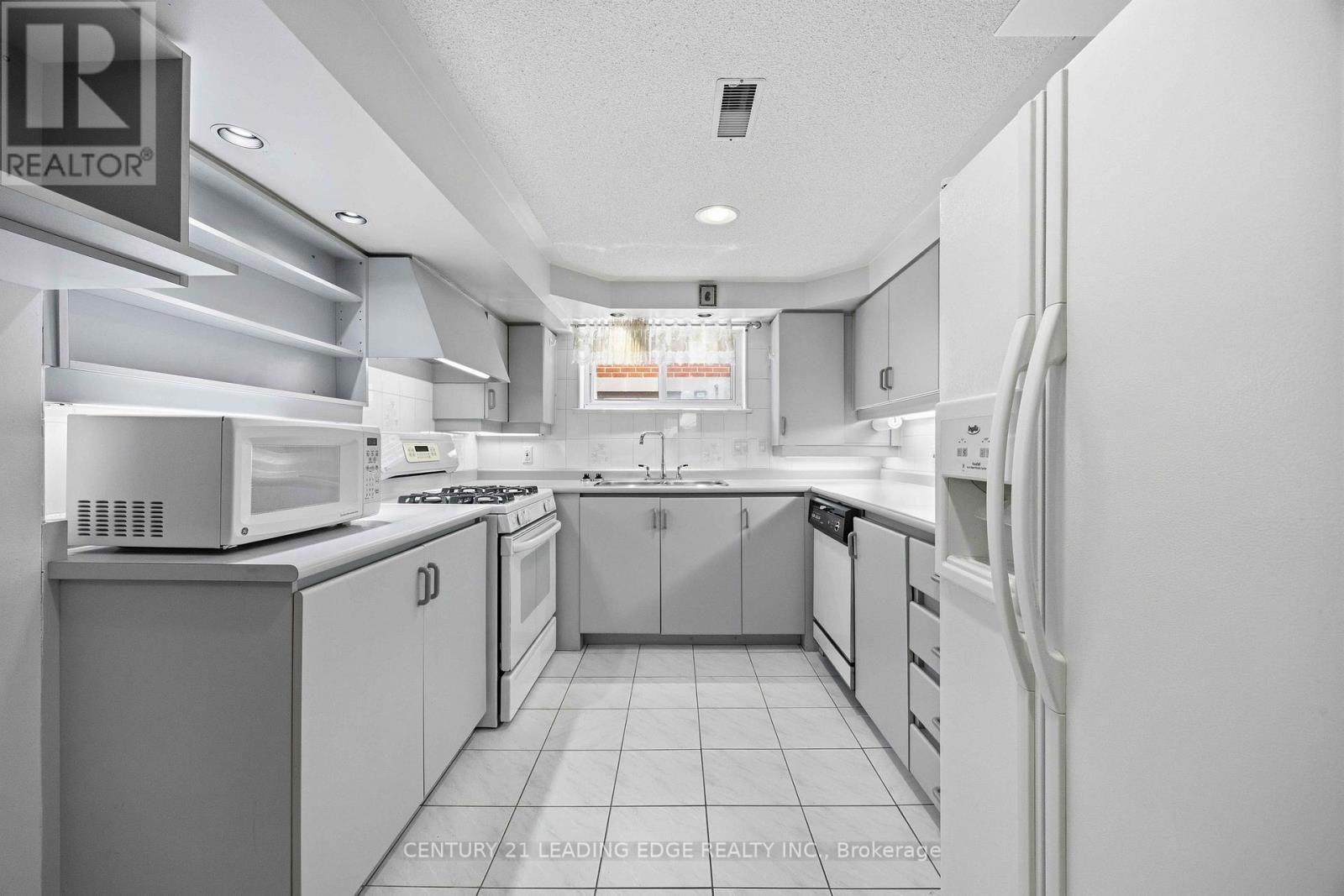 554 WOODBRIDGE AVENUE - 38