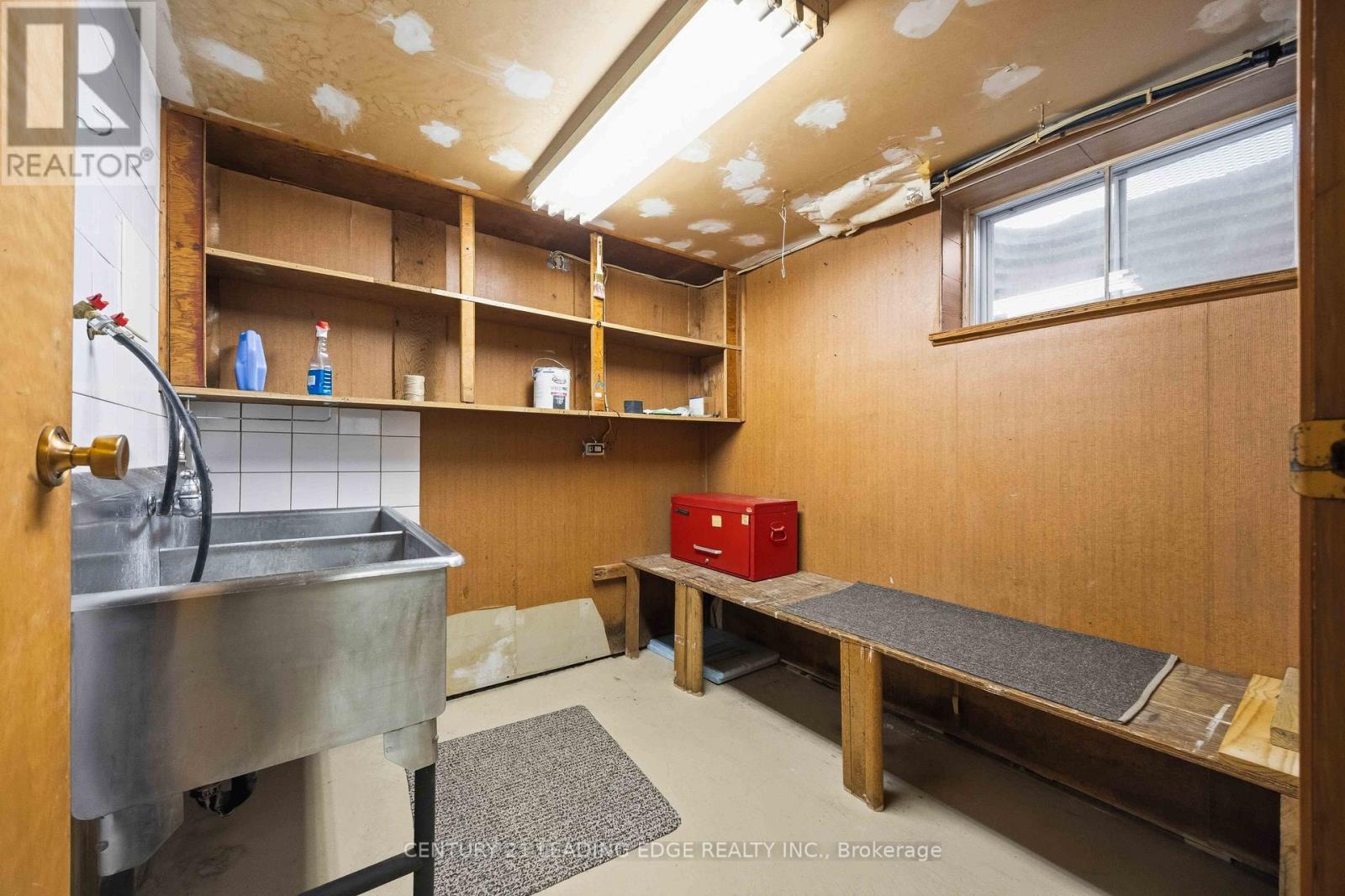 554 WOODBRIDGE AVENUE - 41