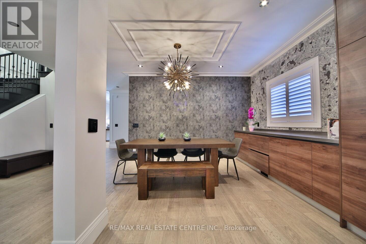 1098 MEREDITH AVENUE - 17