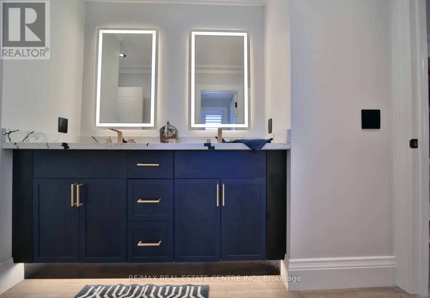 1098 MEREDITH AVENUE - 32