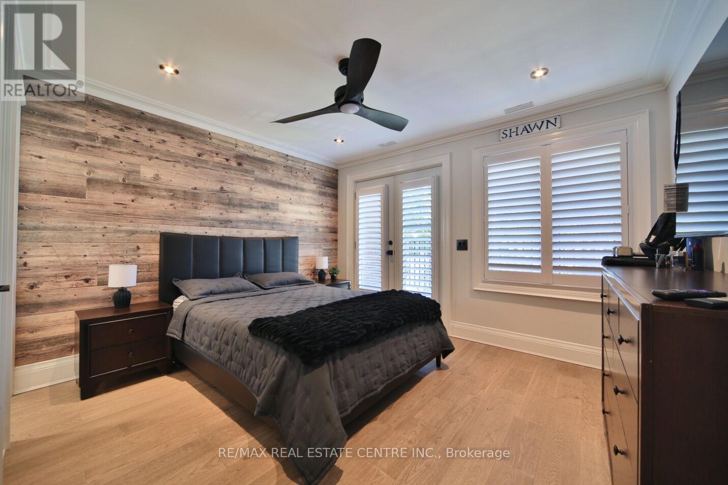 1098 MEREDITH AVENUE - 33