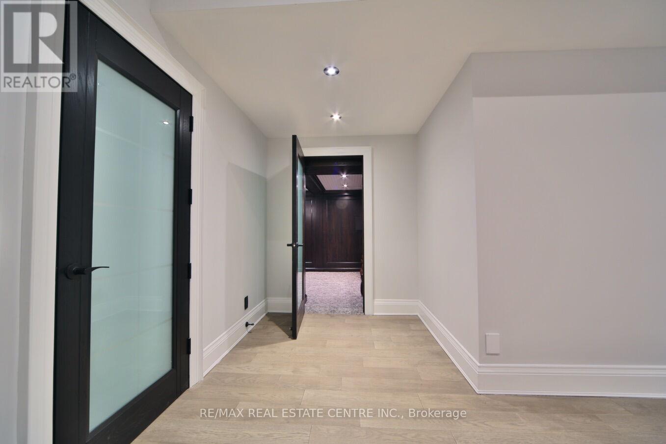 1098 MEREDITH AVENUE - 41