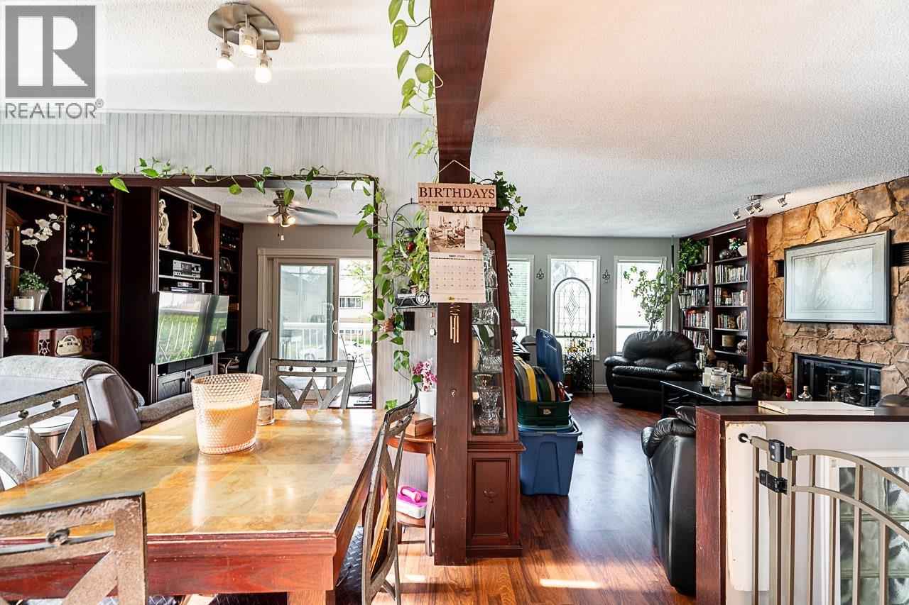 1868 COQUITLAM AVENUE, Port Coquitlam
