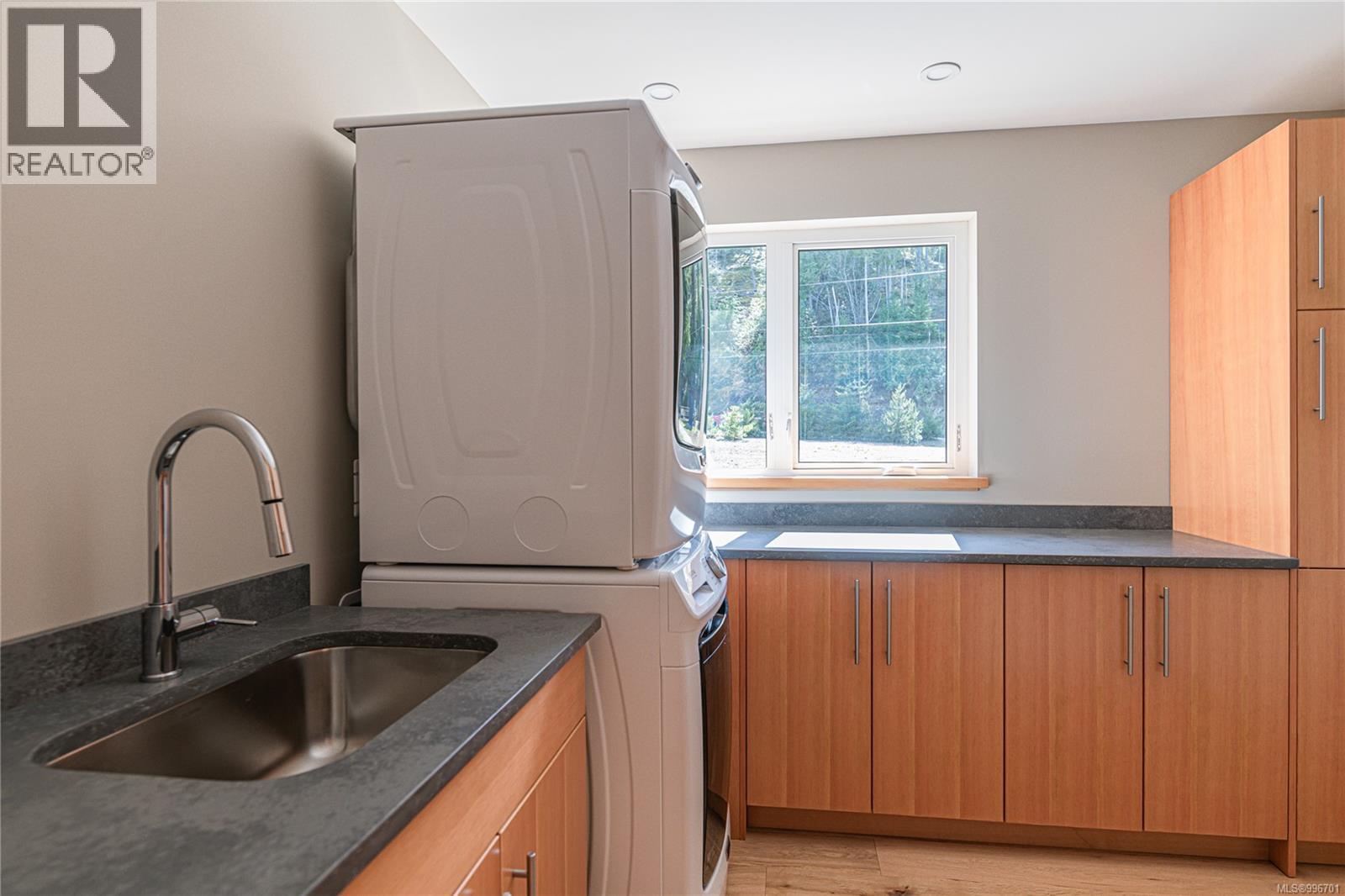 153 Southern Way - 29