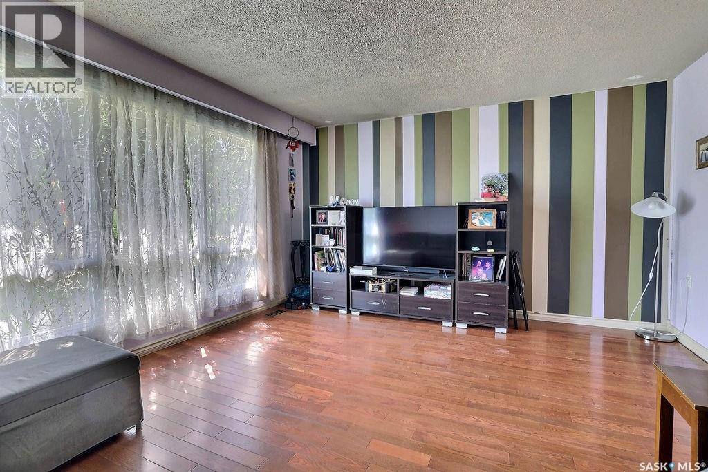 170 Elgin CRESCENT - 3
