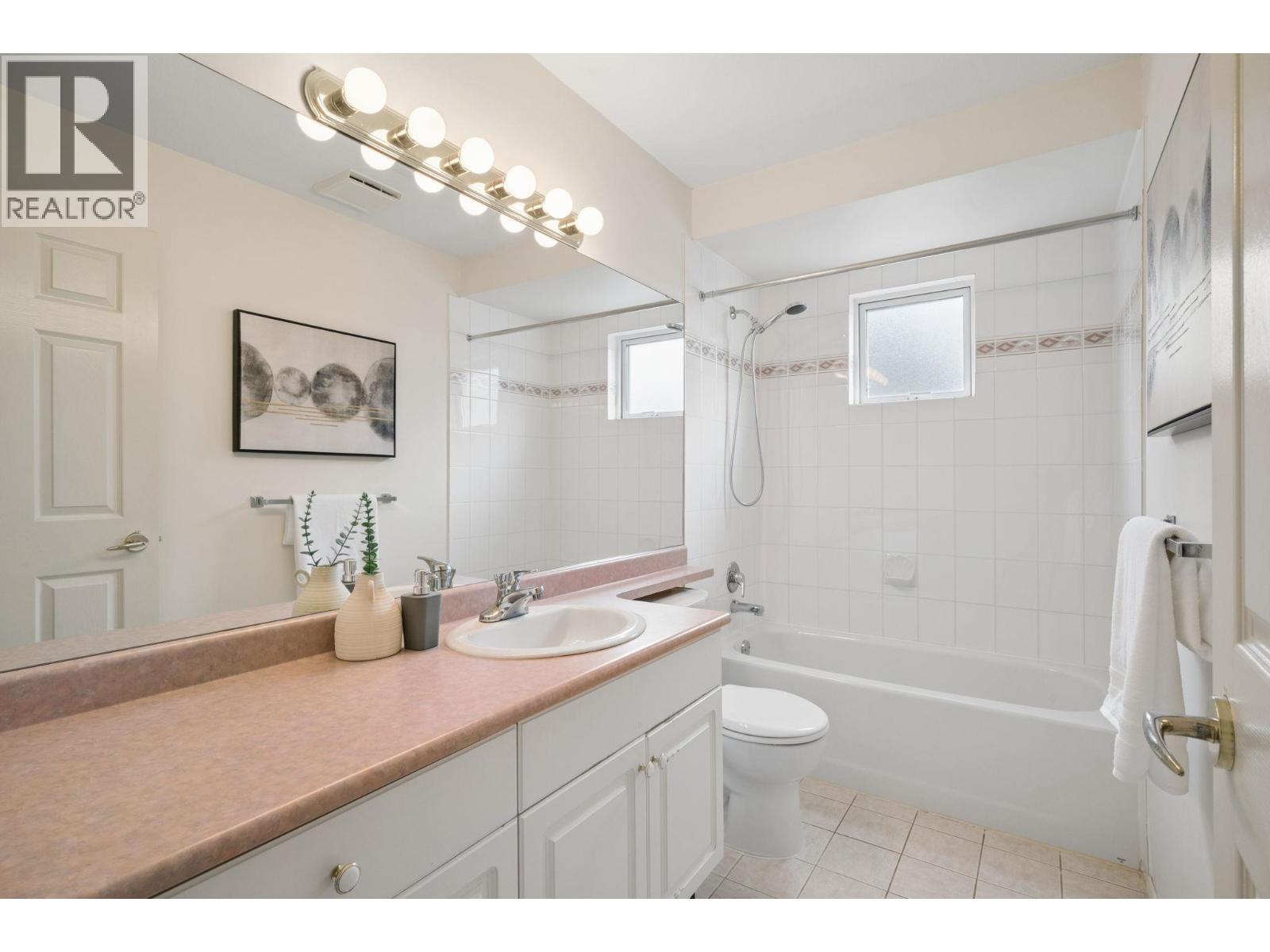 2 Bed, 1 Bath Apartment for Sale in Vancouver – 302 228 E 14TH AVENUE, Vancouver – MLS# R3128994 - Image 17