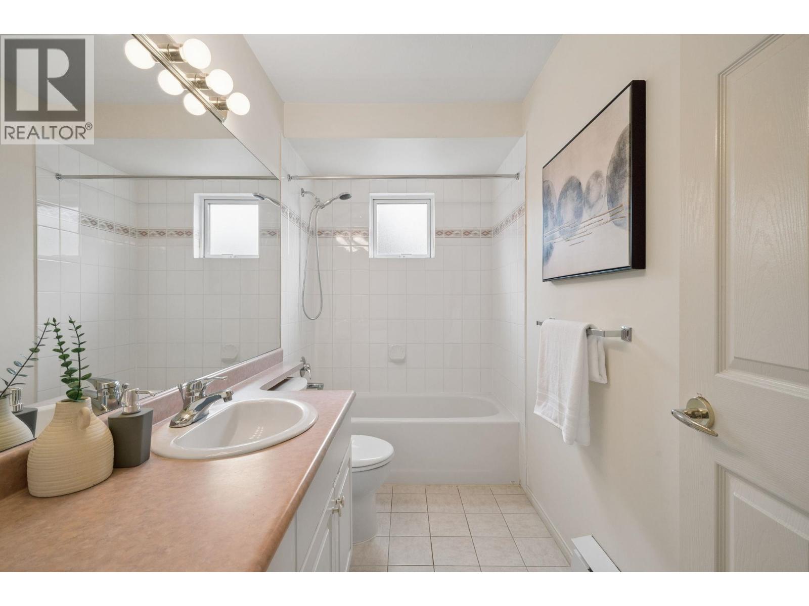 2 Bed, 1 Bath Apartment for Sale in Vancouver – 302 228 E 14TH AVENUE, Vancouver – MLS# R3128994 - Image 3