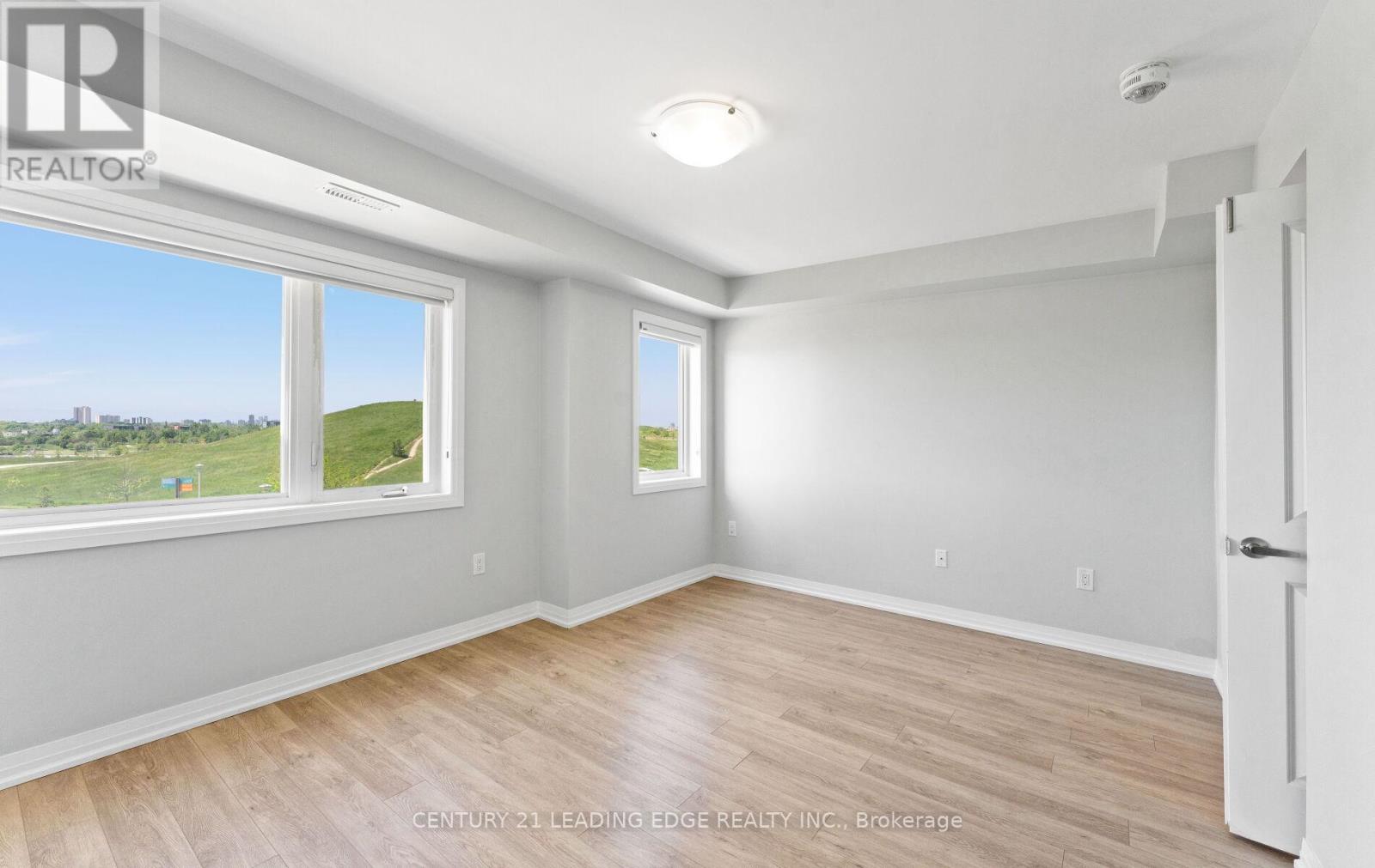 265 DOWNSVIEW PARK BOULEVARD - 25