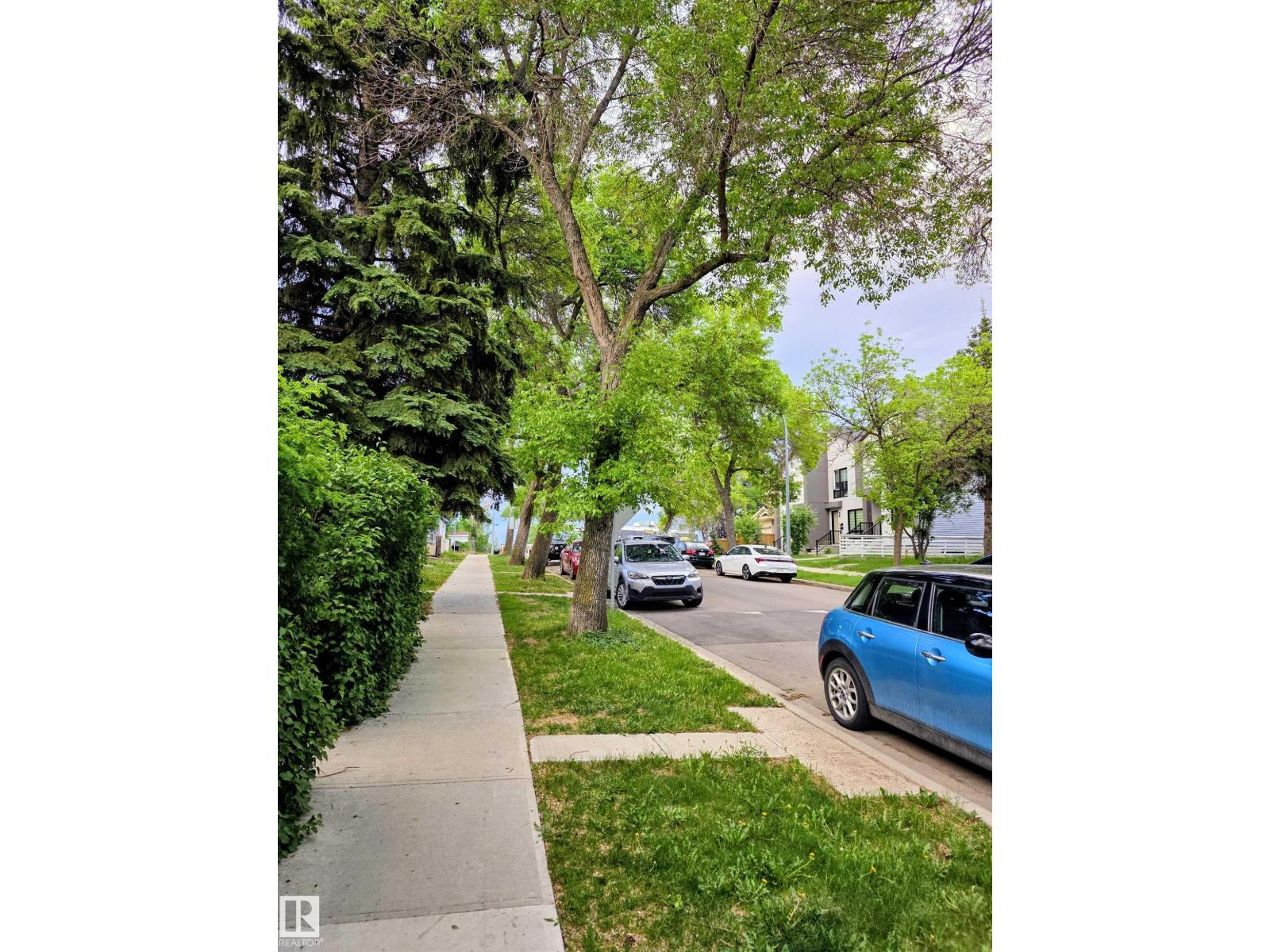 10516 63 AV NW - 11