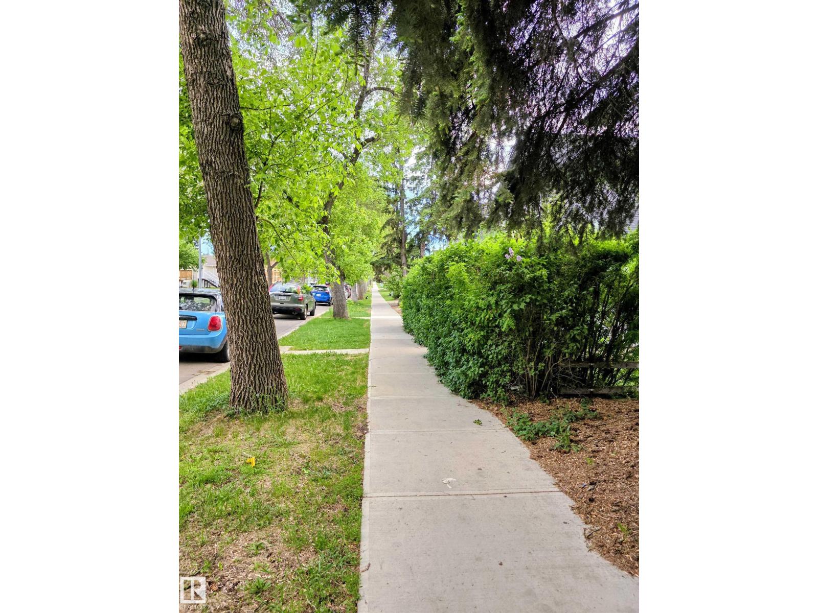 10516 63 AV NW - 10