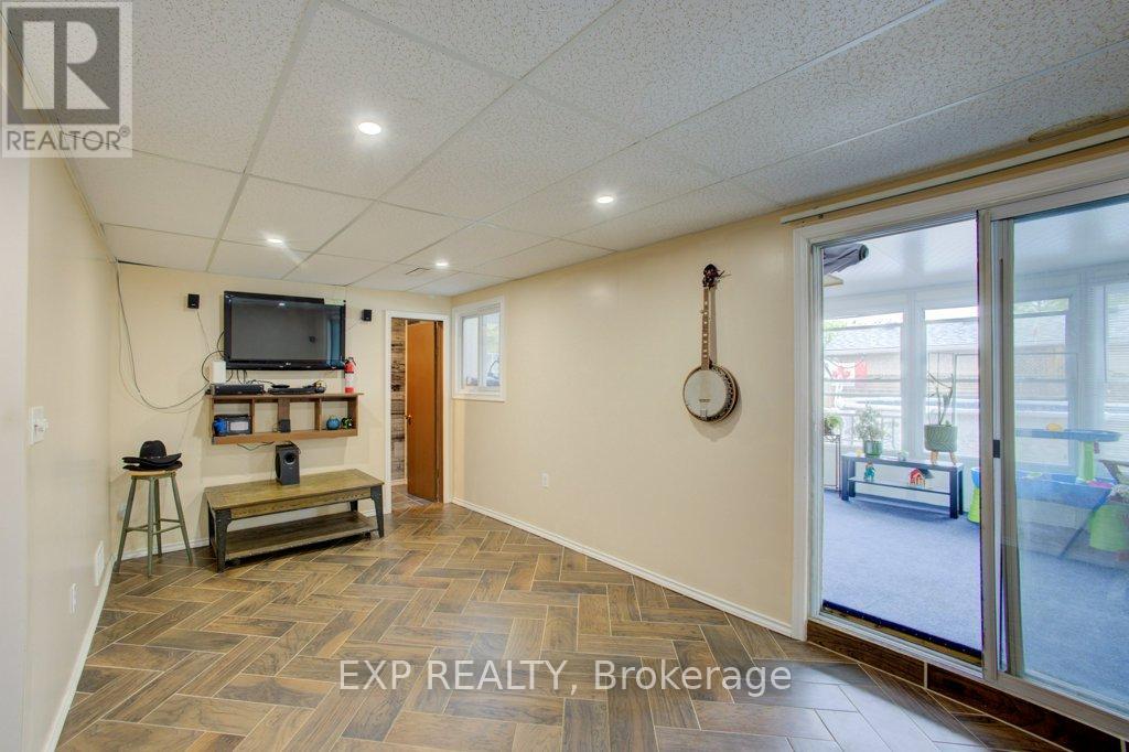 44 MADISON AVENUE - 21