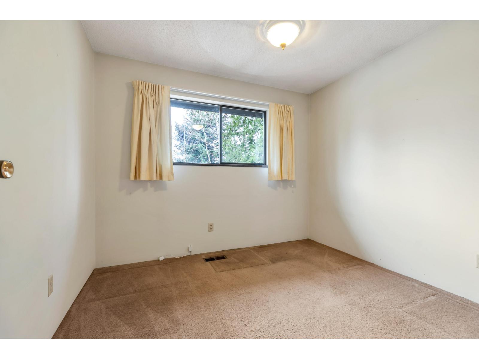 3 Bed, 3 Bath House for Sale in Surrey – 14543 91B AVENUE, Surrey - Image 19