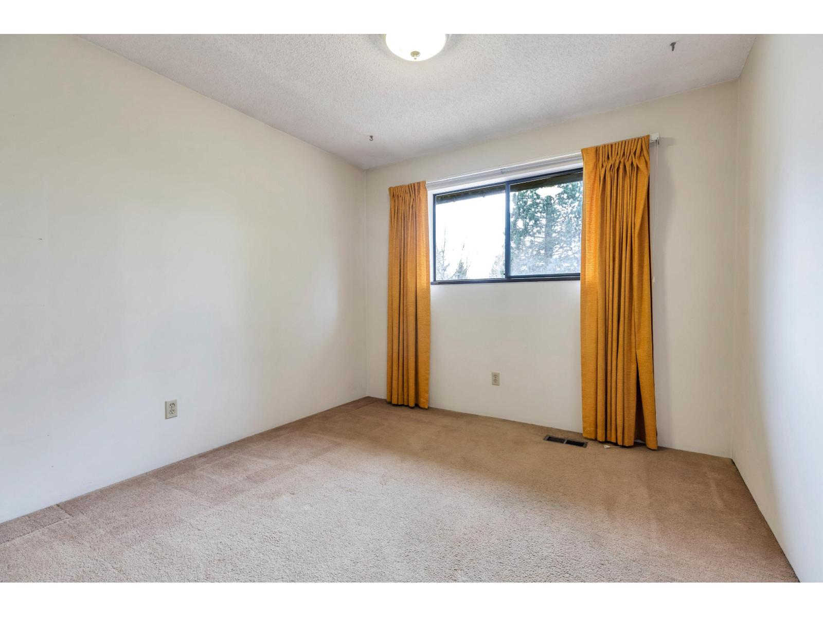 3 Bed, 3 Bath House for Sale in Surrey – 14543 91B AVENUE, Surrey - Image 37
