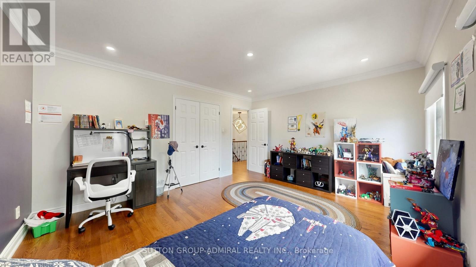 32 NORTHWOOD DRIVE - 24