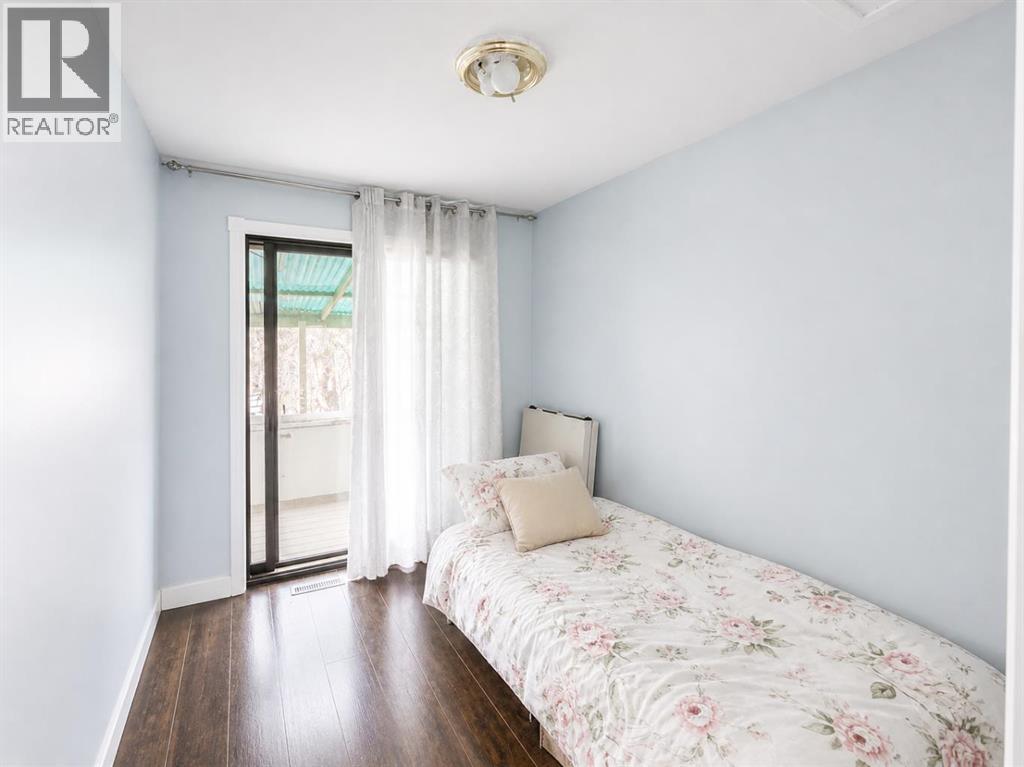 292234 Township Road 264 - 10