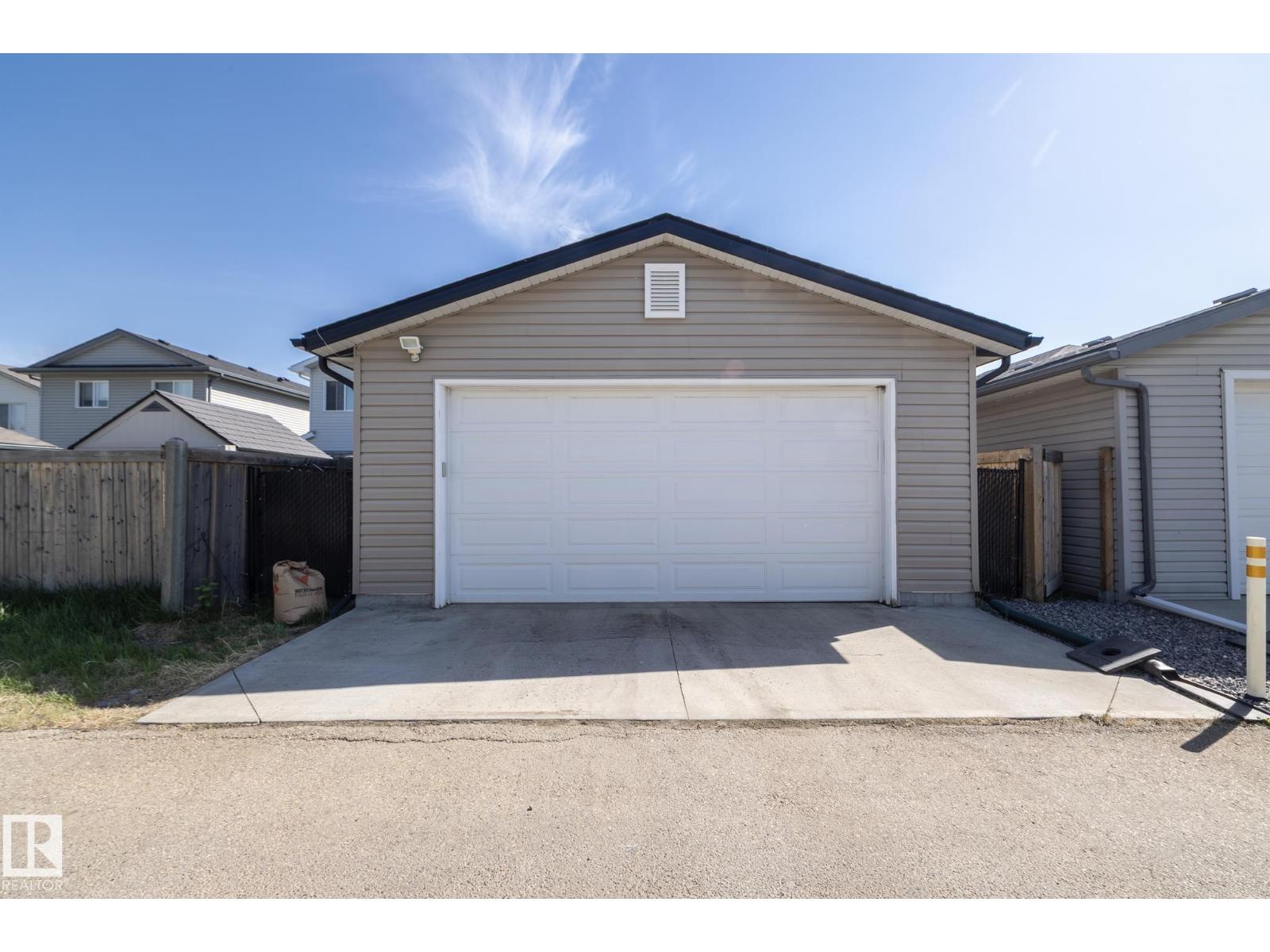 4204 161 AV NW - 19