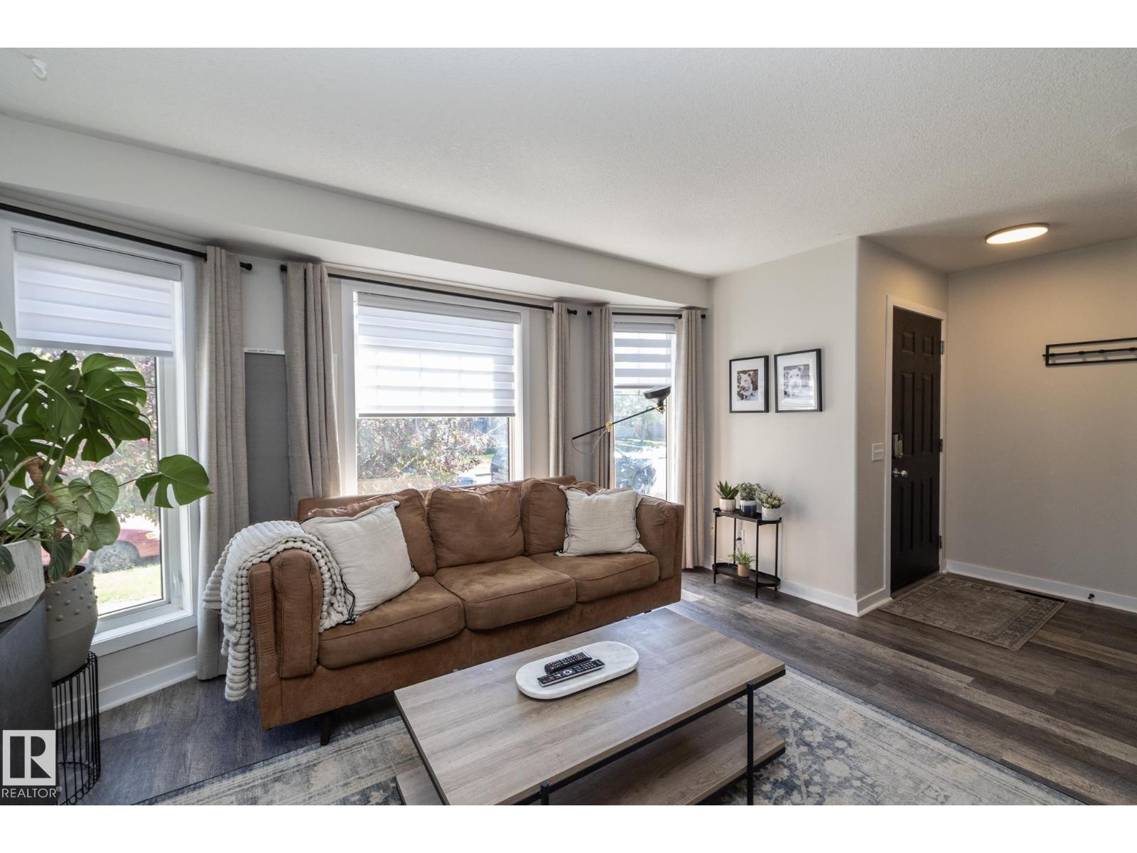 4204 161 AV NW - 2
