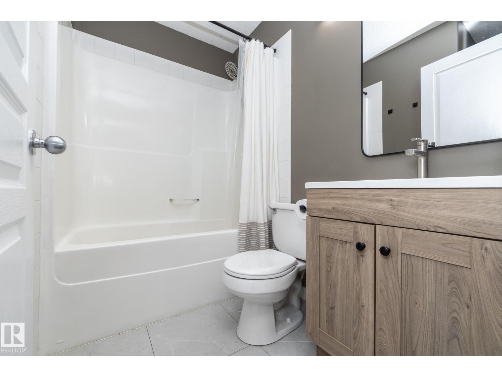 4204 161 AV NW - 24