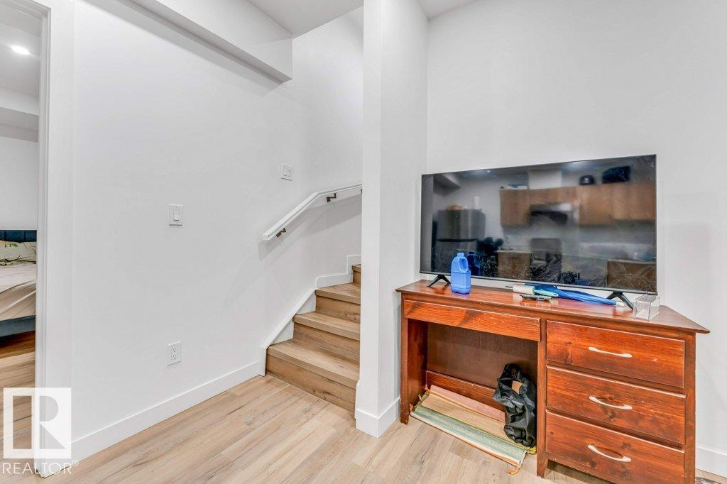 1459 Cherniak WY SW - 35