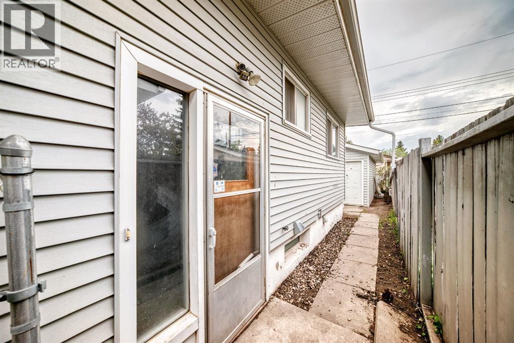 4603 41 Street NW - 38