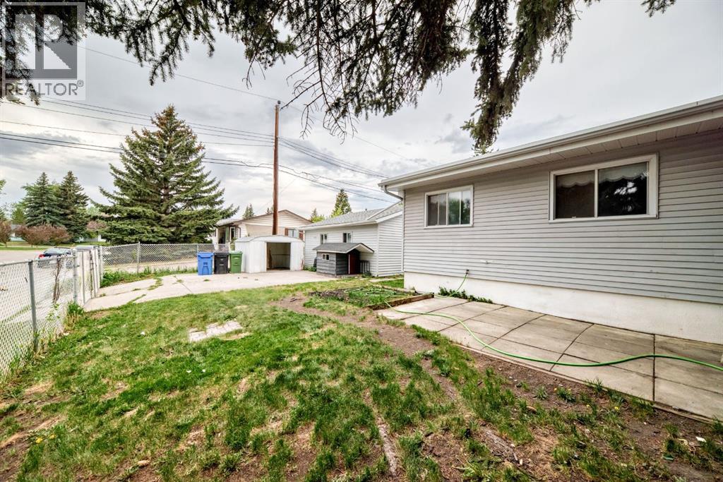 4603 41 Street NW - 36
