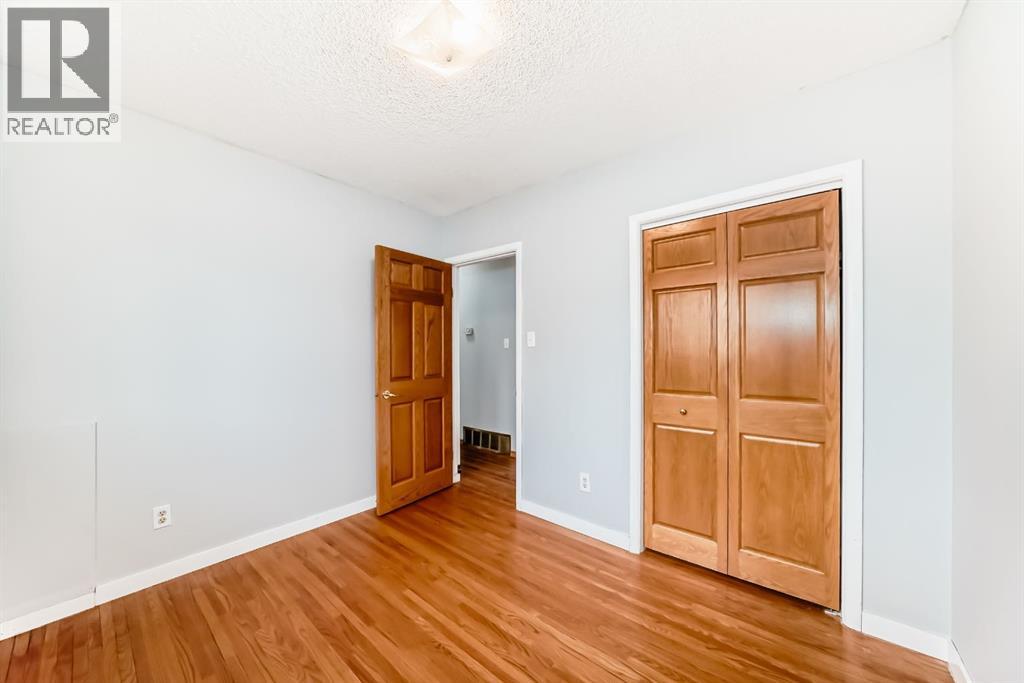 4603 41 Street NW - 20